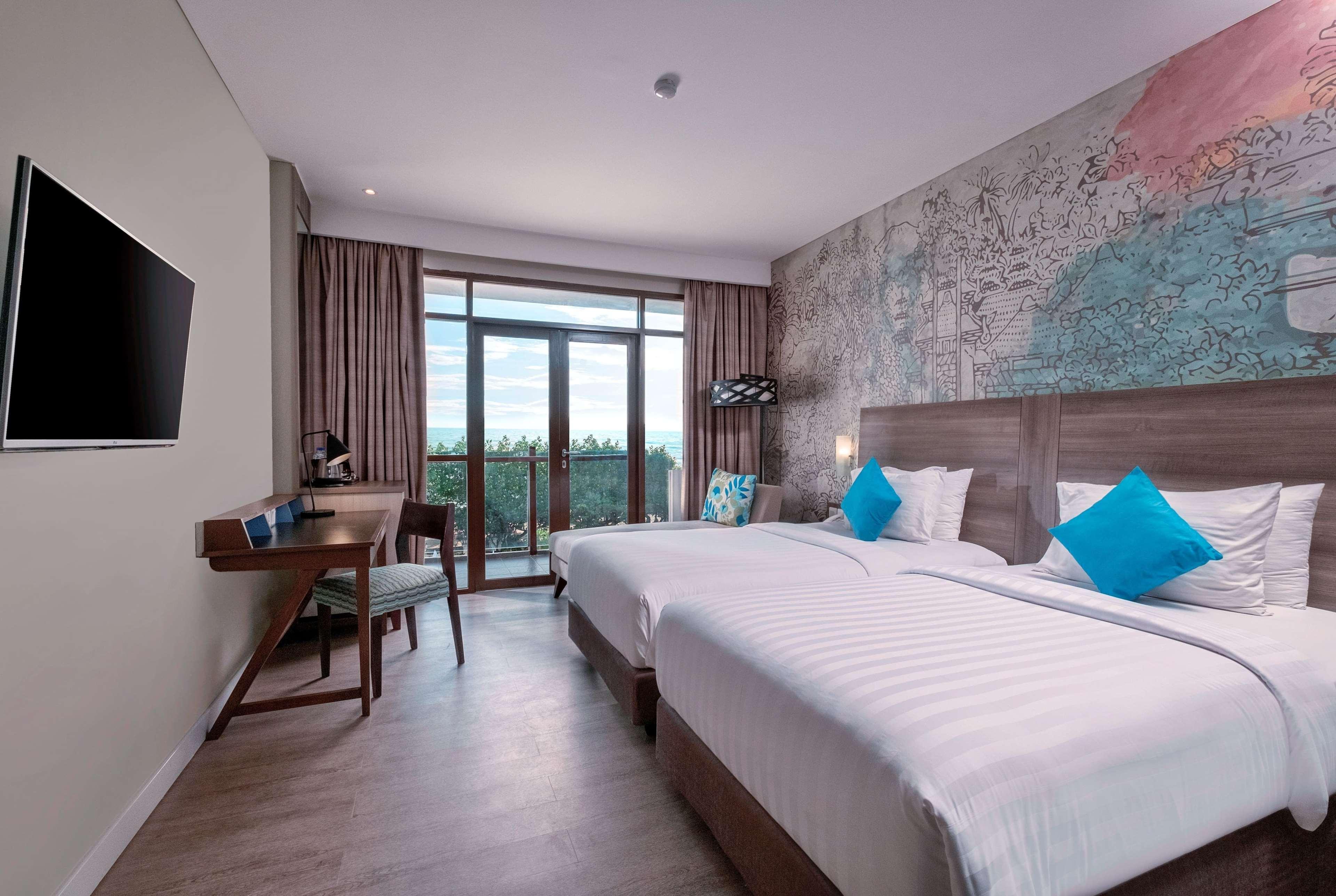 Wyndham Garden Kuta Beach Bali Exterior photo